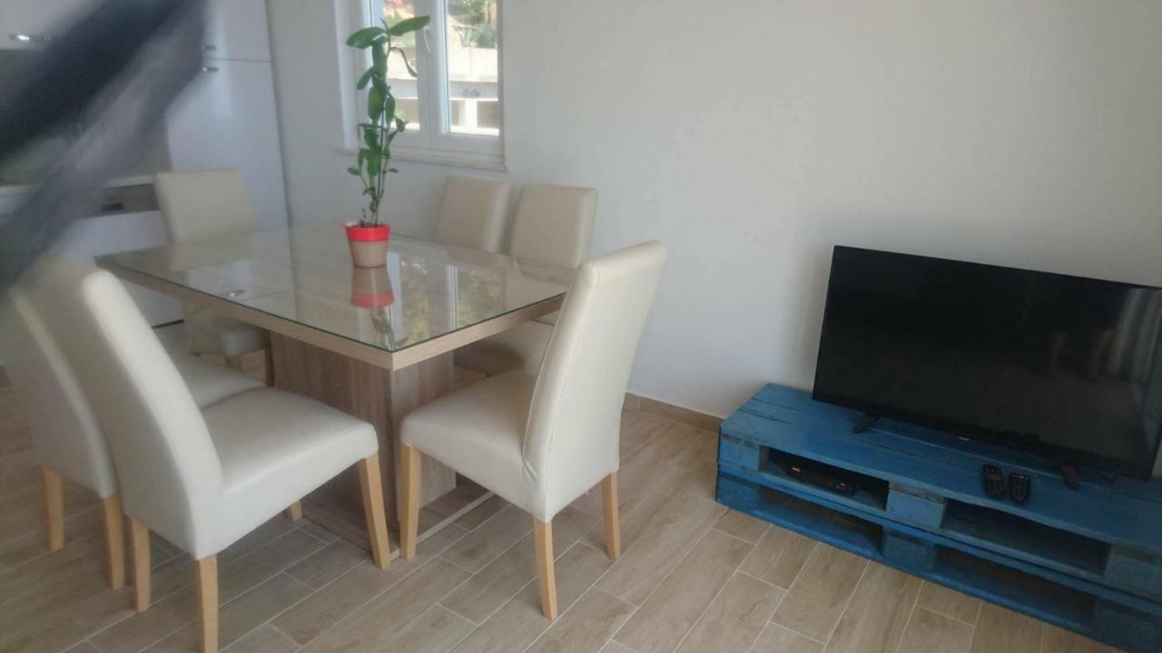 Apartment Adam ザヴァラティサ エクステリア 写真