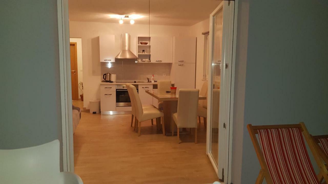 Apartment Adam ザヴァラティサ エクステリア 写真